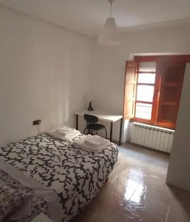 Apartment Piso Centrico En Casco Antiguo Leon