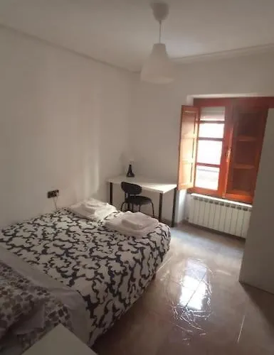 公寓 Piso Centrico En Casco Antiguo 莱昂